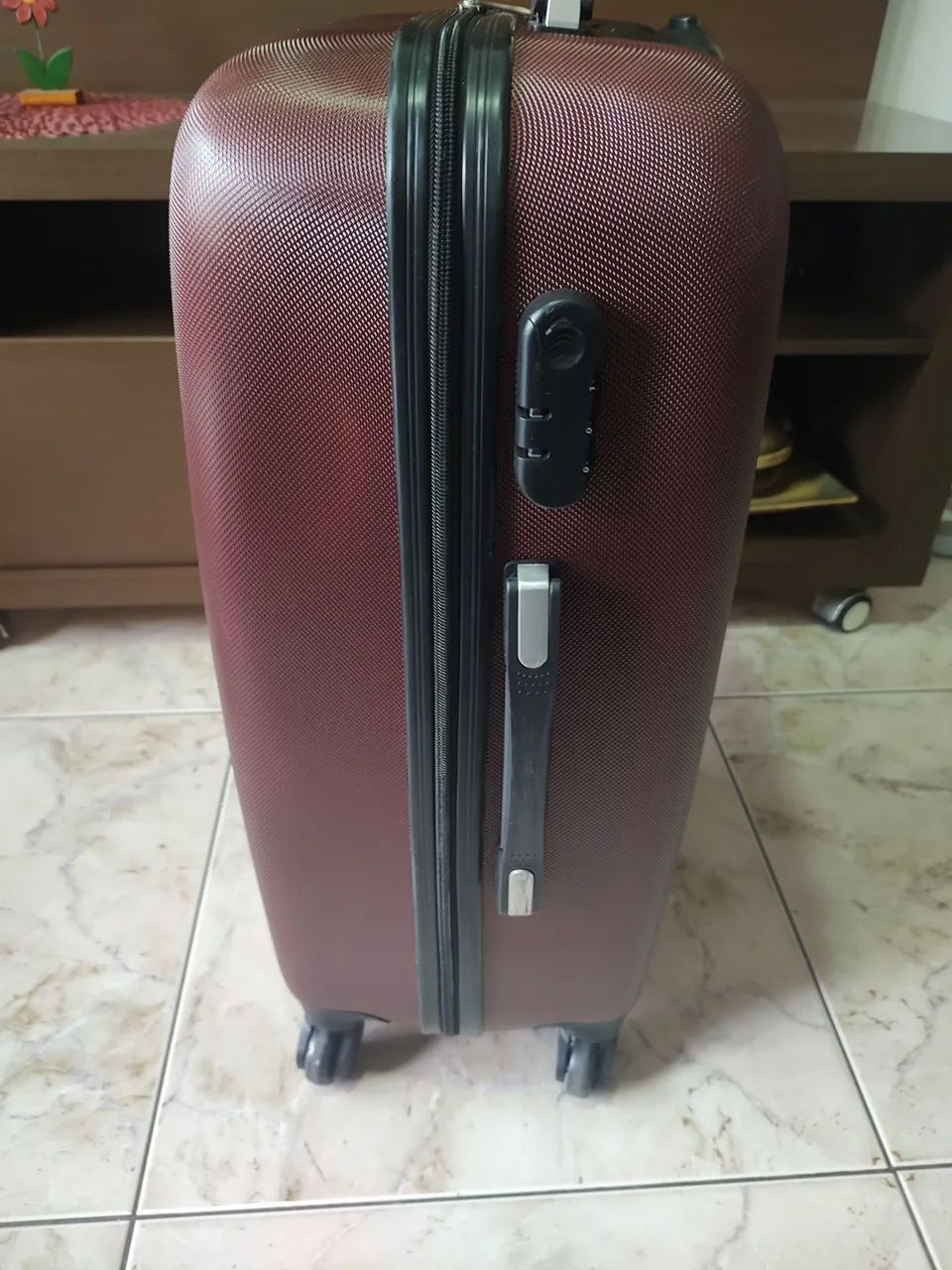 Mala de viagem 15kg de rodinhas vinho TravelMax  - Foto 4