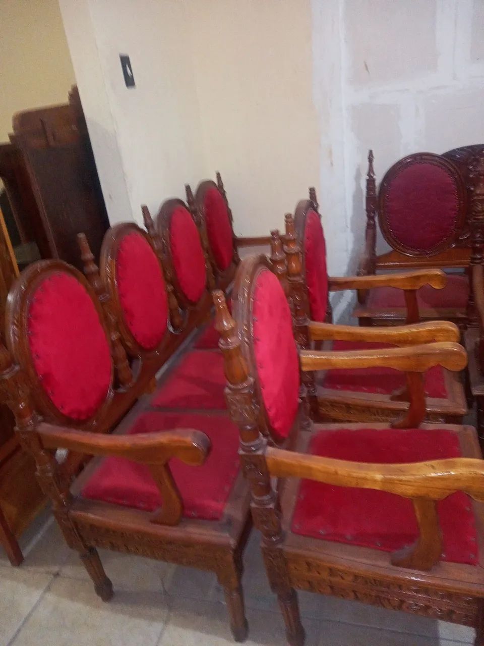 Conjuntos de sofás em madeira antigos64168607809026120