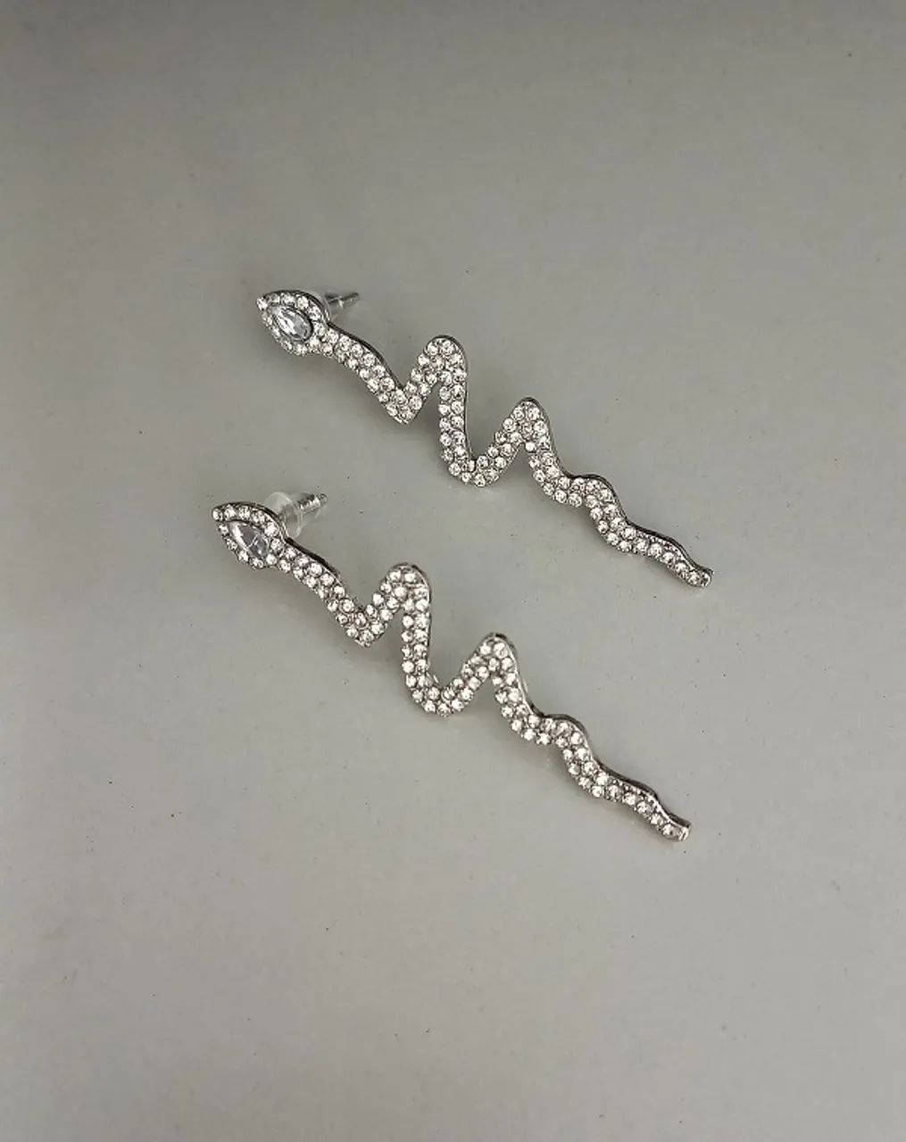 Brinco de Serpente Strass (novo) - Foto 4