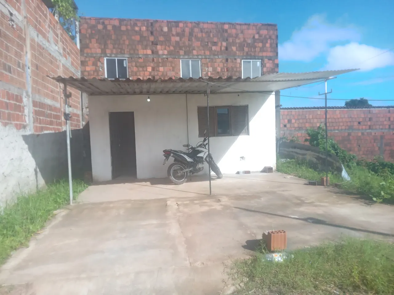 Casa para vender e trocar ligeiro .
