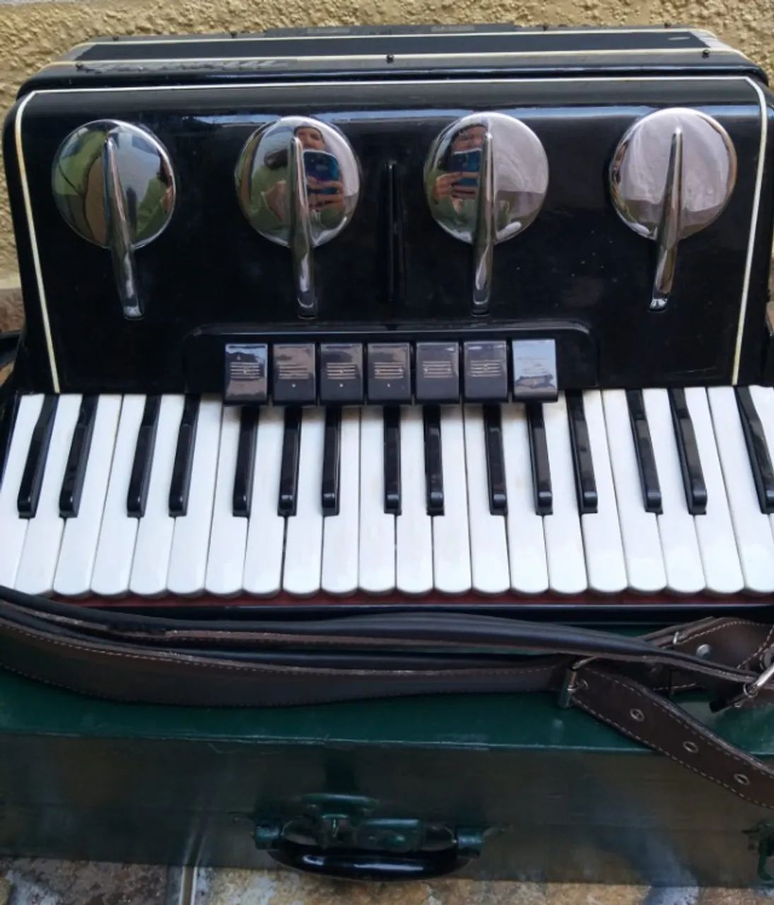 Acordeon Mondiale 80 baixos