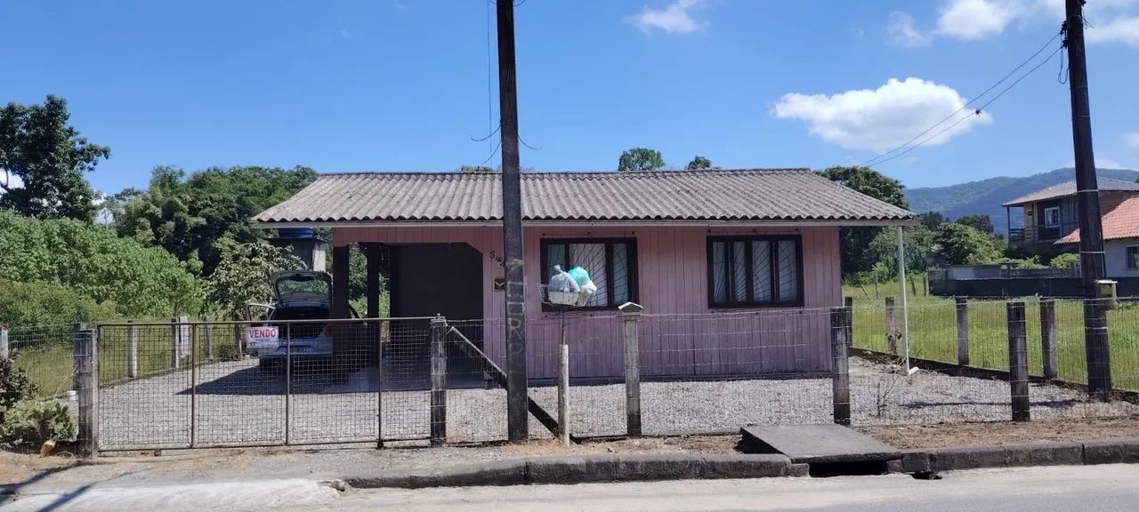 Casa com 3 quartos Vila da Gloria com tudo dentro