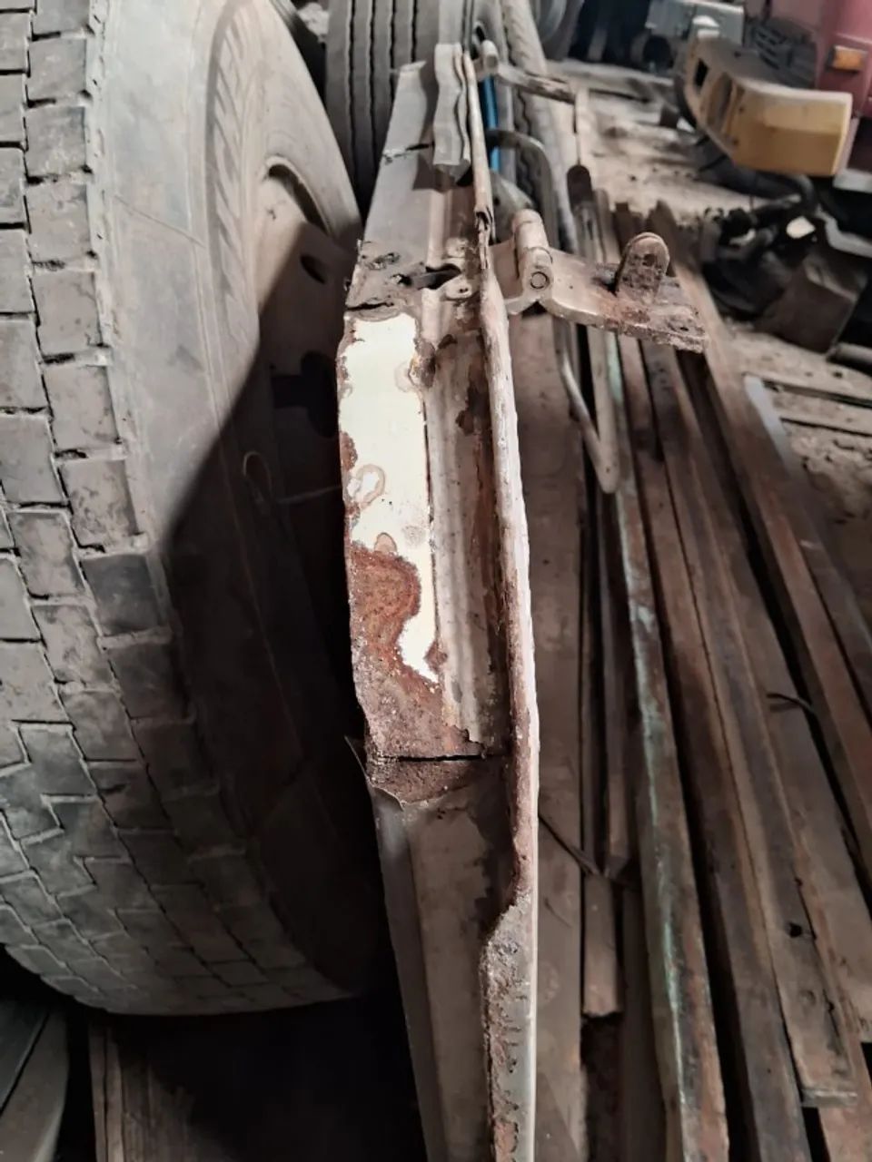 Porta esquerda do volvo ano 94 usada no estado de 1500,00 por 1100,00 - Foto 8