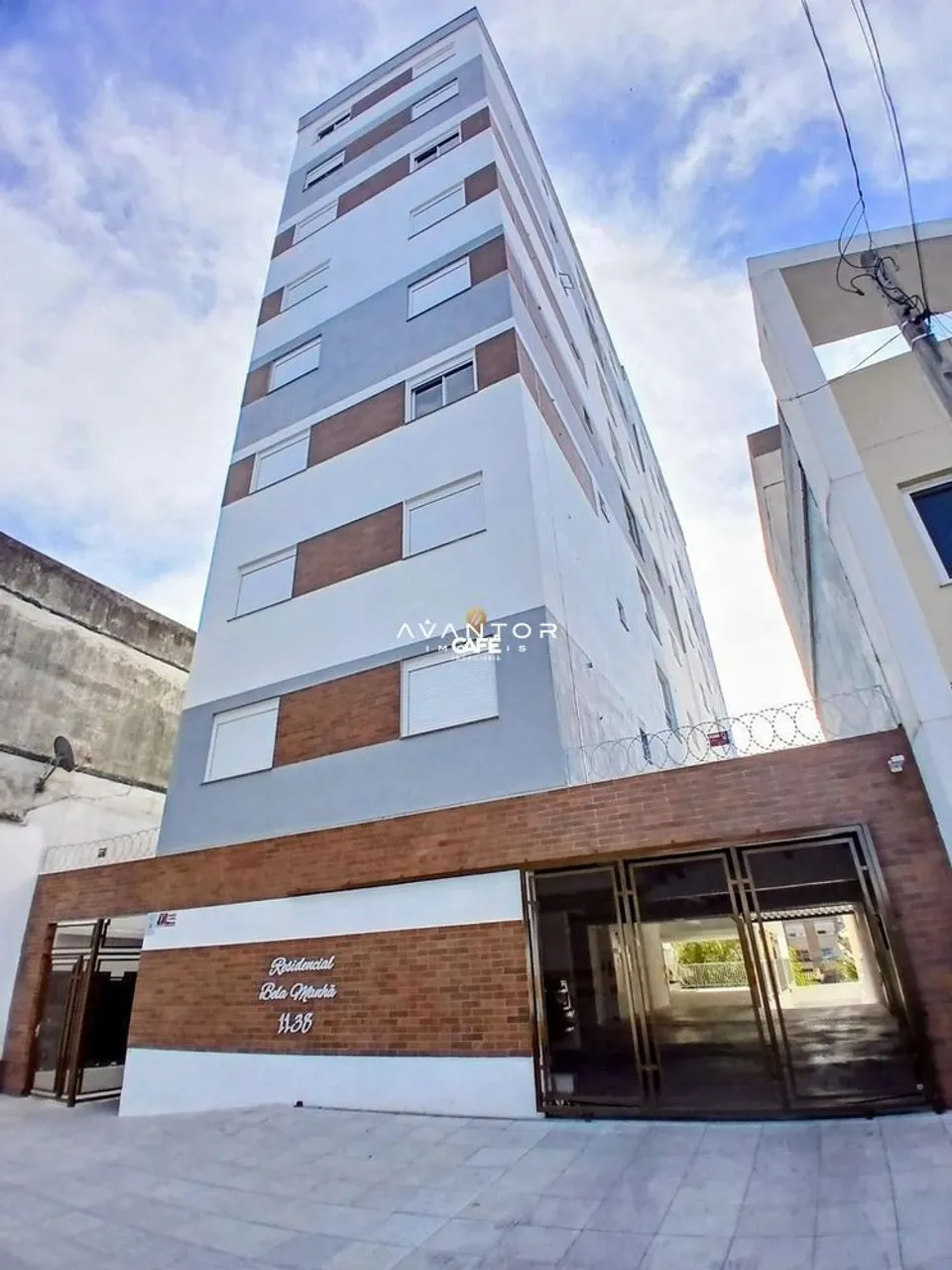 Studio Central Com Garagem Para Locação.