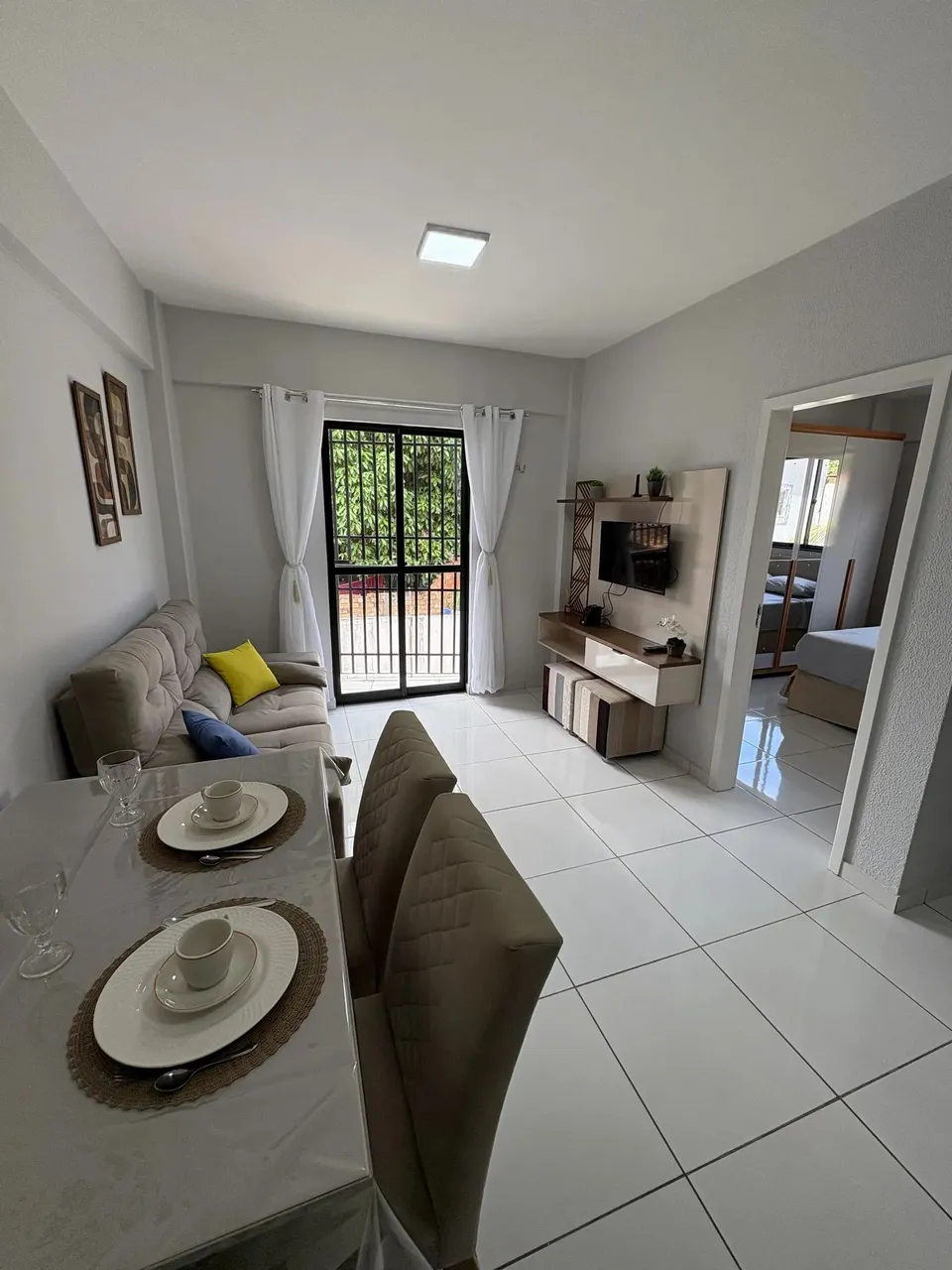 Alugo Apartamento 1/4 Semi Mobiliado com Garagem