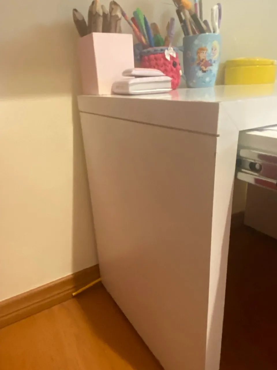 Escrivaninha Infantil Branca com Gaveta - Foto 5