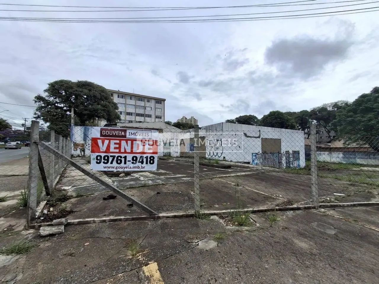 Terreno com 1.700 m², à venda por R$ 5.780.000 - Guaíra, Curitiba (PR) - ZR-4