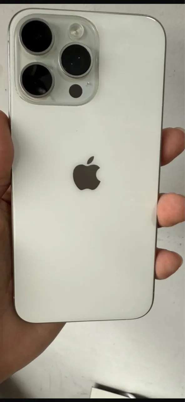 IPHONE 15 PRO MAX C/ CHIP FÍSICO