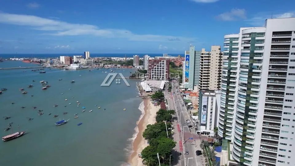 Apartamento à venda na Beira Mar, Fortaleza, Ceará