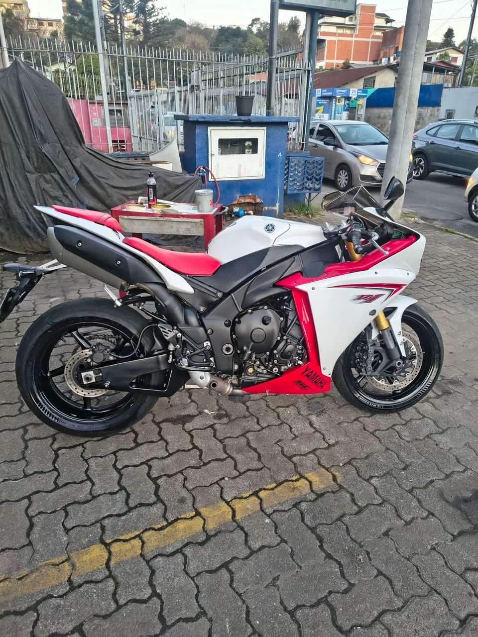 R1 CROSSPLANE  BAIXA KM  - Foto 11