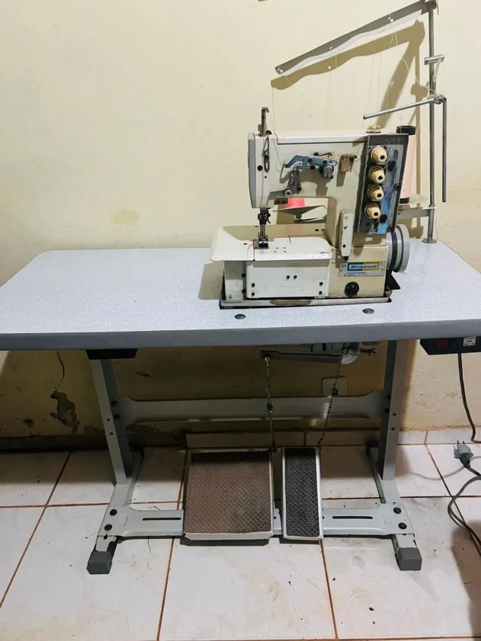 Máquina de Costura Galoneira Industrial BRACOB BC 4000-5 - Foto 3