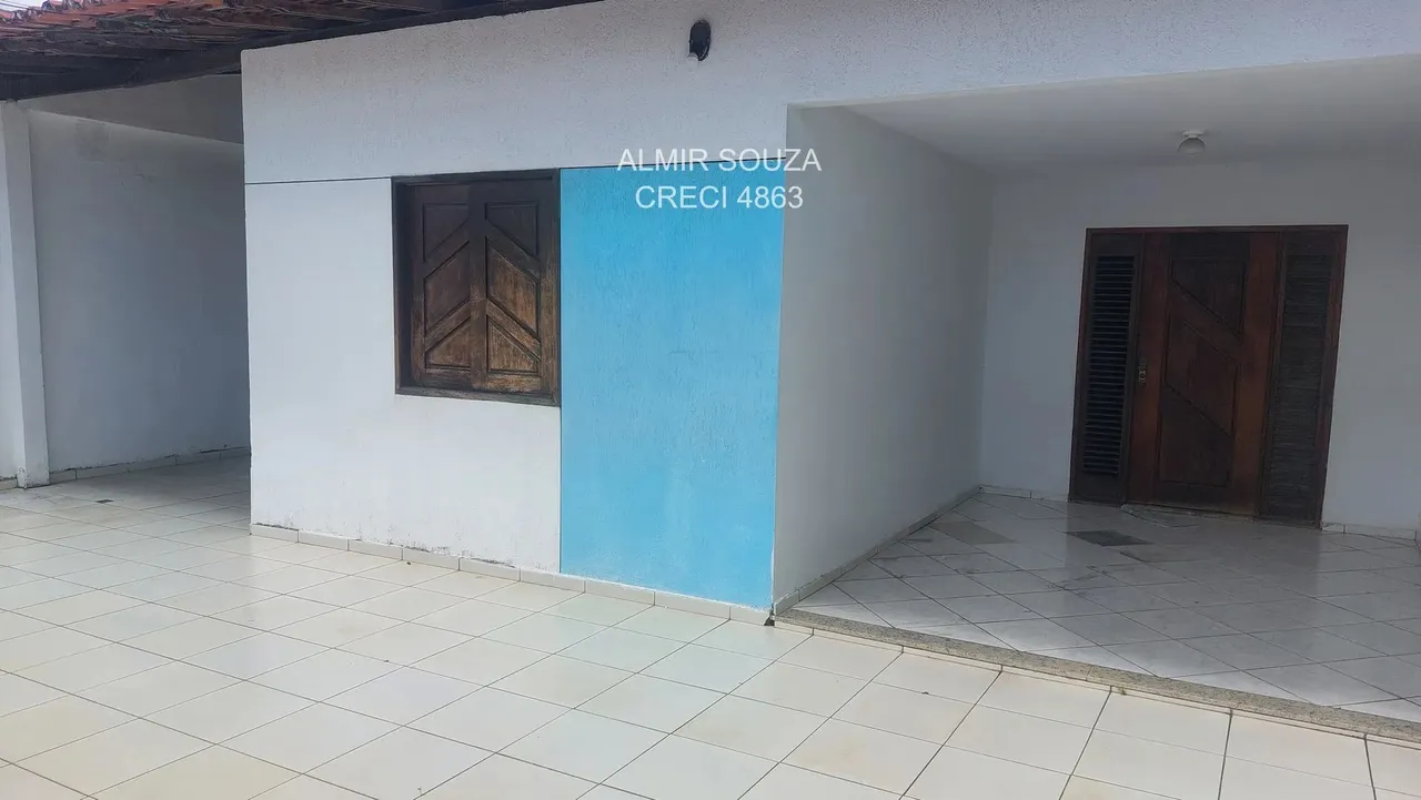 CASA NO VINHAIS COM 3 QUARTOS + DCE, 4 VAGAS COBERTAS: 10 X 30 M