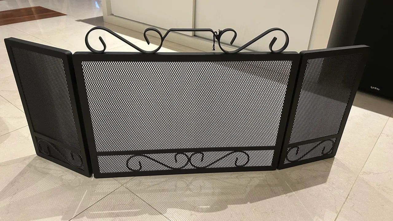 Tela de proteção para lareira 