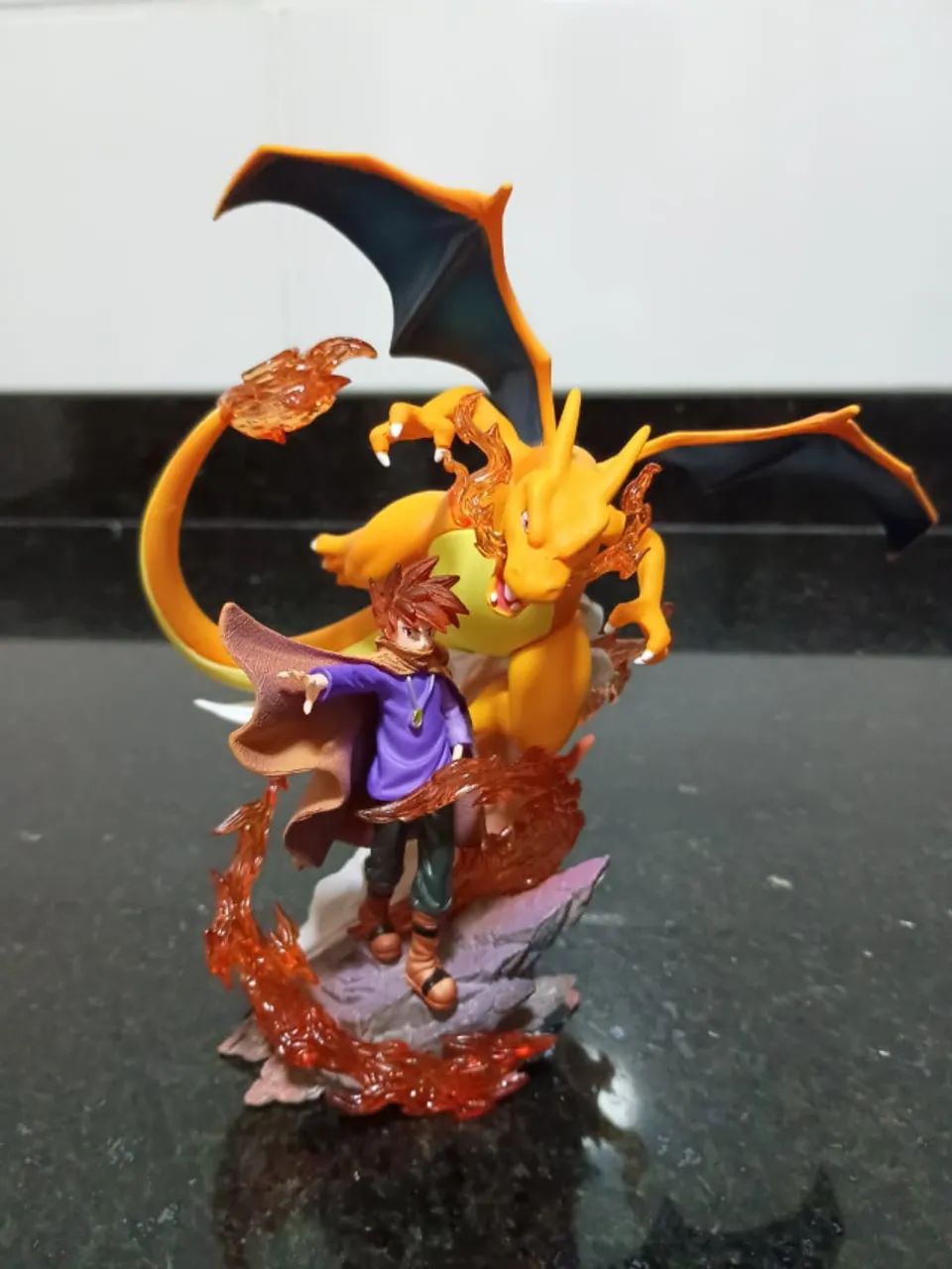 2 ACTION FIGURE  CHARIZARD POR 870,00