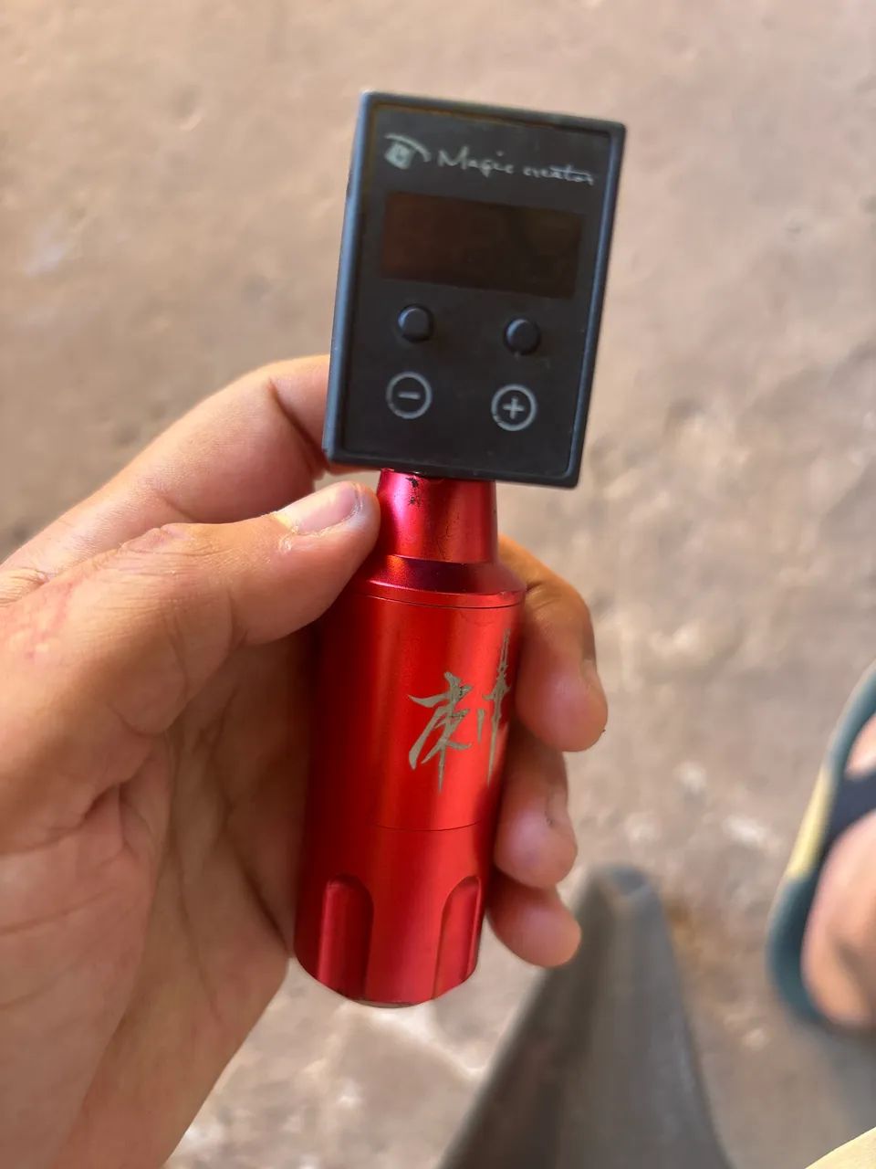 Máquina pen com fonte