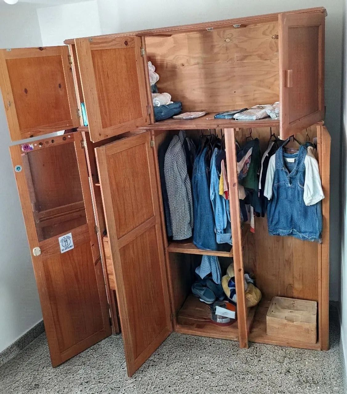 Guarda roupa em madeira maciça  - Foto 3
