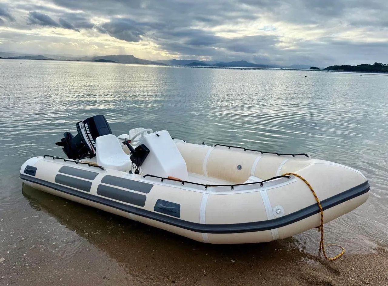VENDO BOTE COM PARTIDA MOTOR DE 70