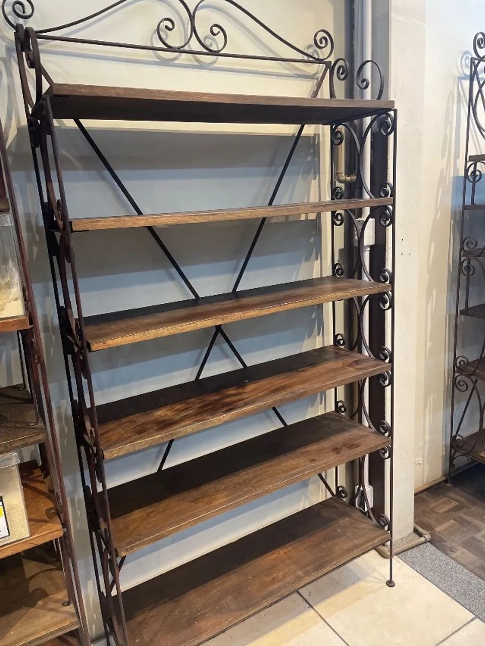 Prateleira de madeira  - Foto 2