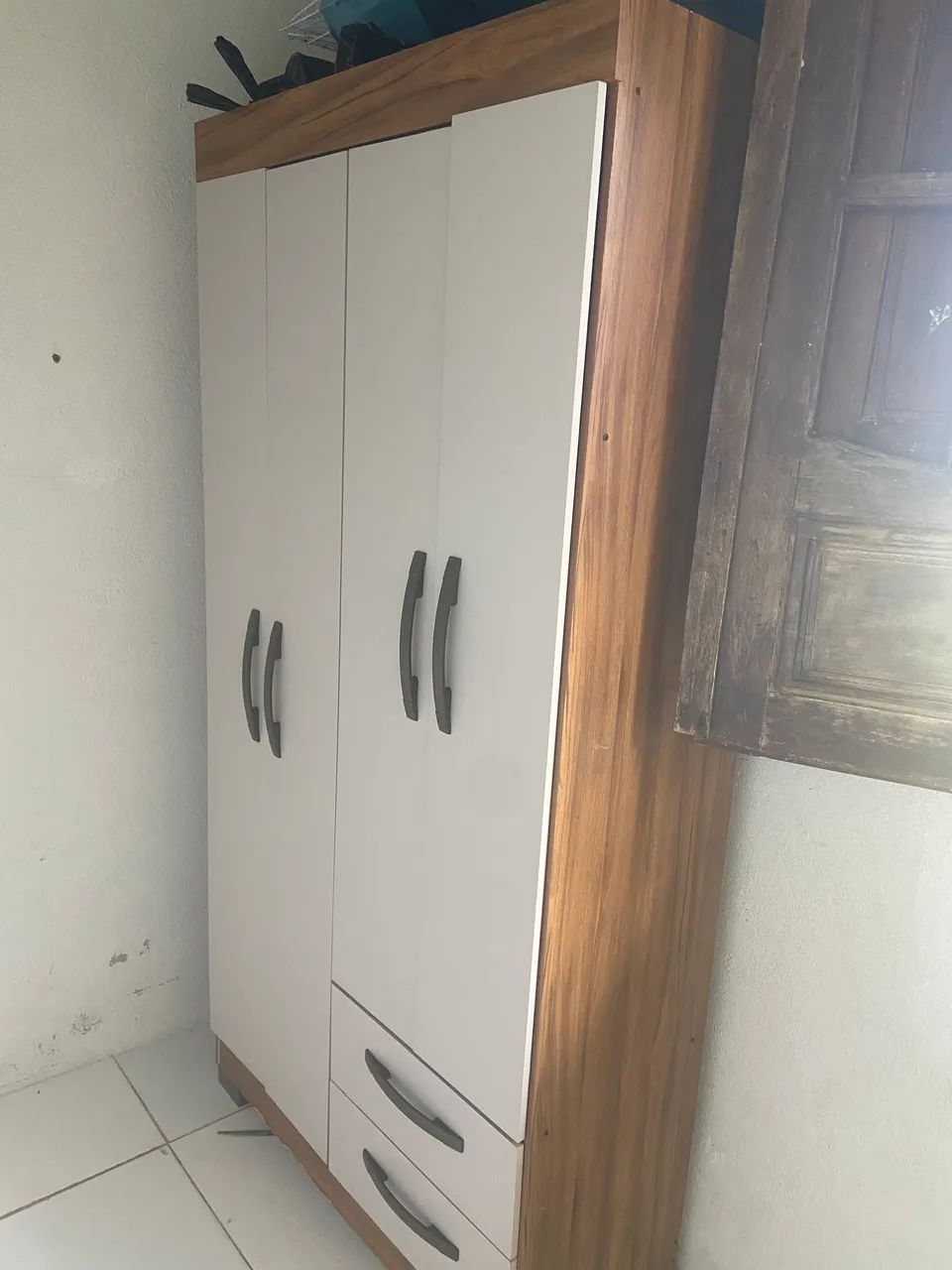 Guarda-roupa de solteiro