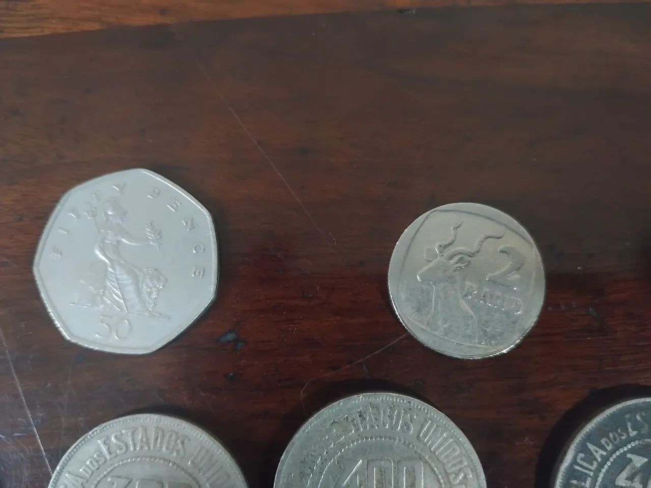 Lote de moedas antigas e internacionais - Foto 4