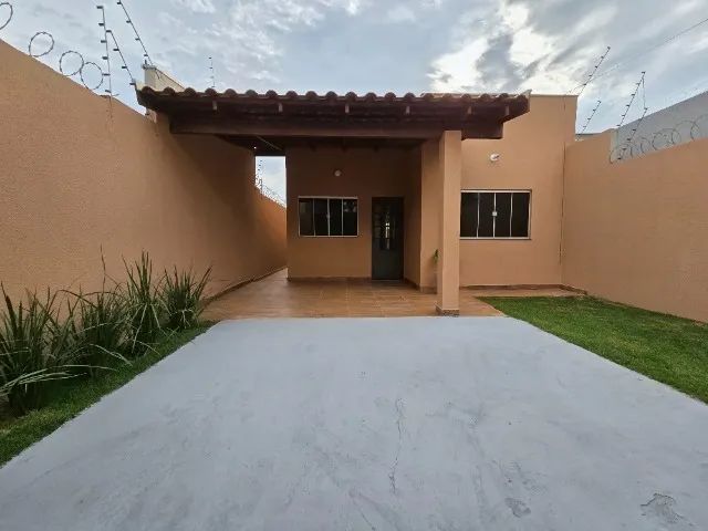 Casa com amplo quintal no Los Angeles - Foto 2