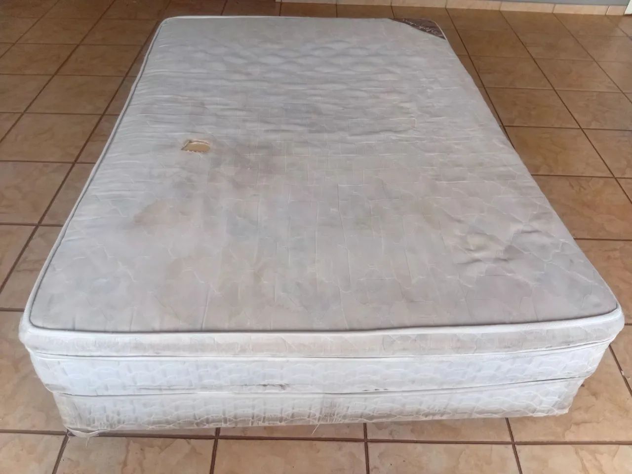 Cama box casal