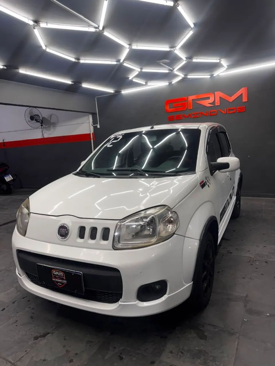 Fiat Uno Sporting 1.4 EVO Fire Flex 8V 4P 2012 - Foto 3