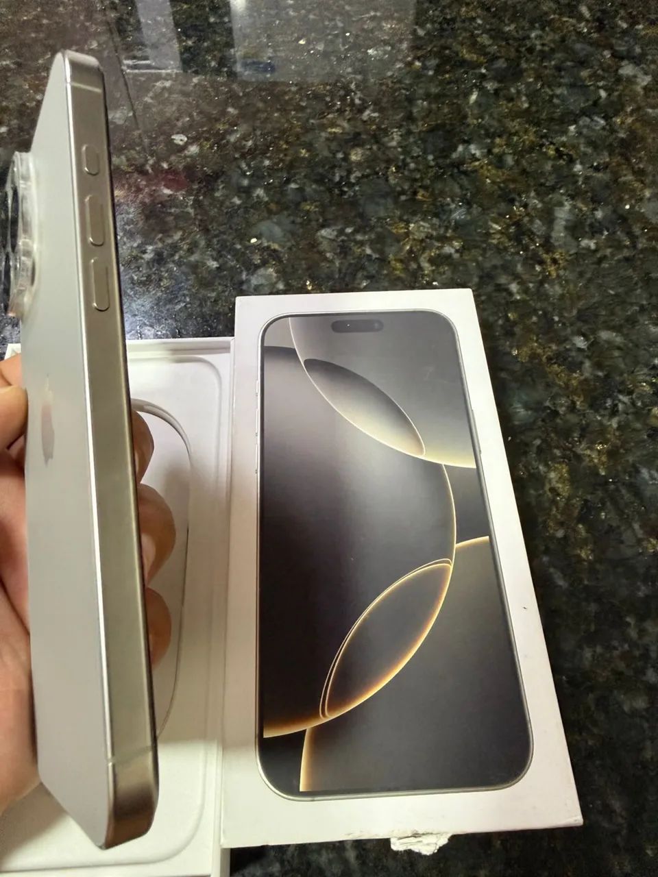 iPhone 16 pro Max  - Foto 2