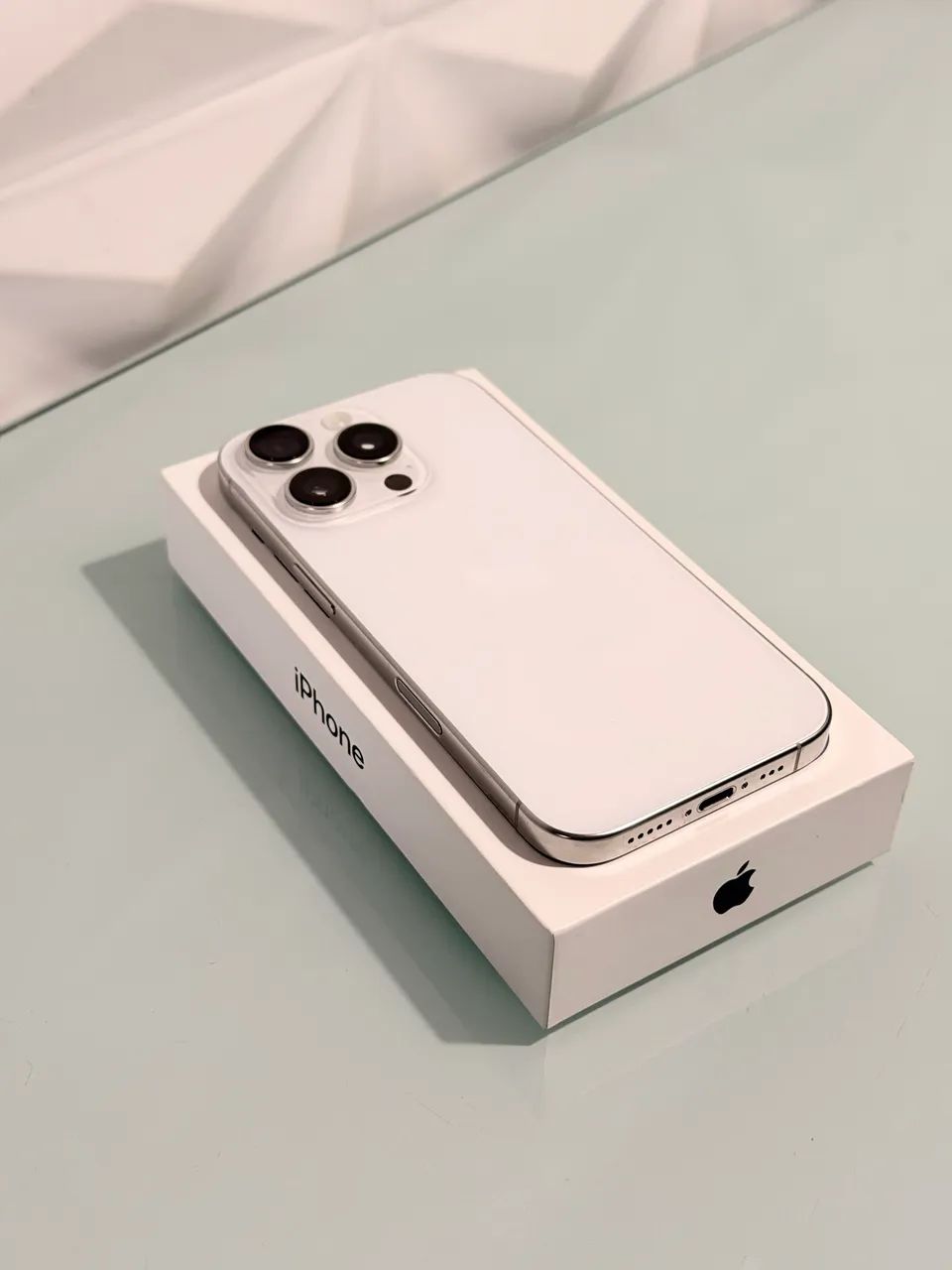 iPhone 16 pro - Foto 2