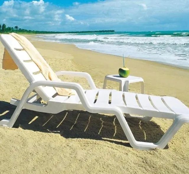 Espreguiçadeira,mesa para Drink tramontina