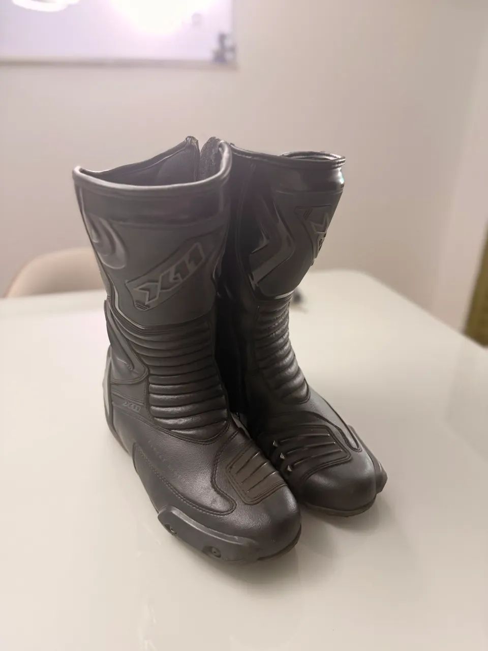 Bota X11