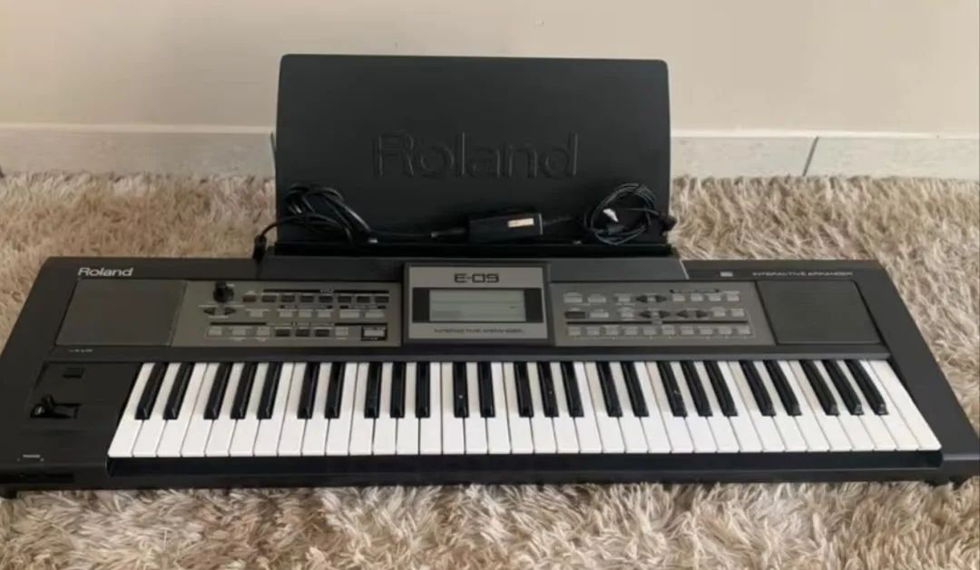 Teclado Arranjador Roland E-09 - Foto 2