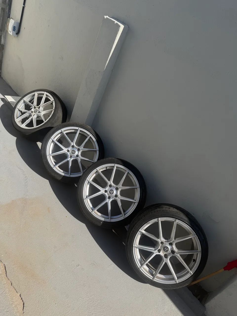? JOGO DE RODAS ARO 19 + PNEUS 225/40 R19
