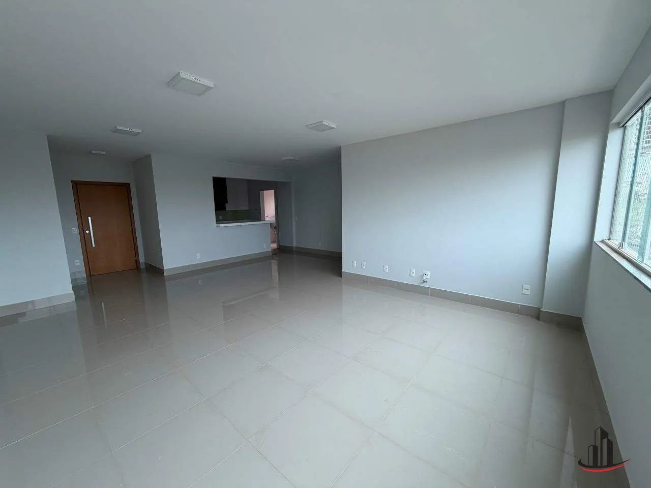 Apartamento com 3 quartos sendo uma suíte, 113 m2 de área útil, bem ao lado do clube Uirap - Foto 2