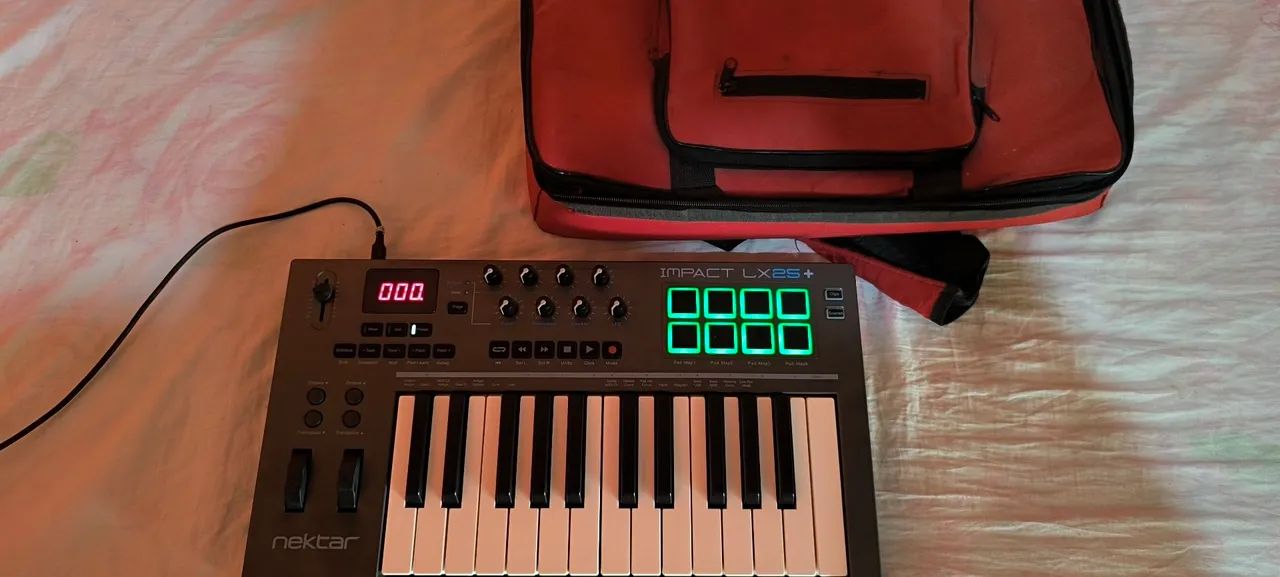 Impact LX 25 Nektar  - Foto 3