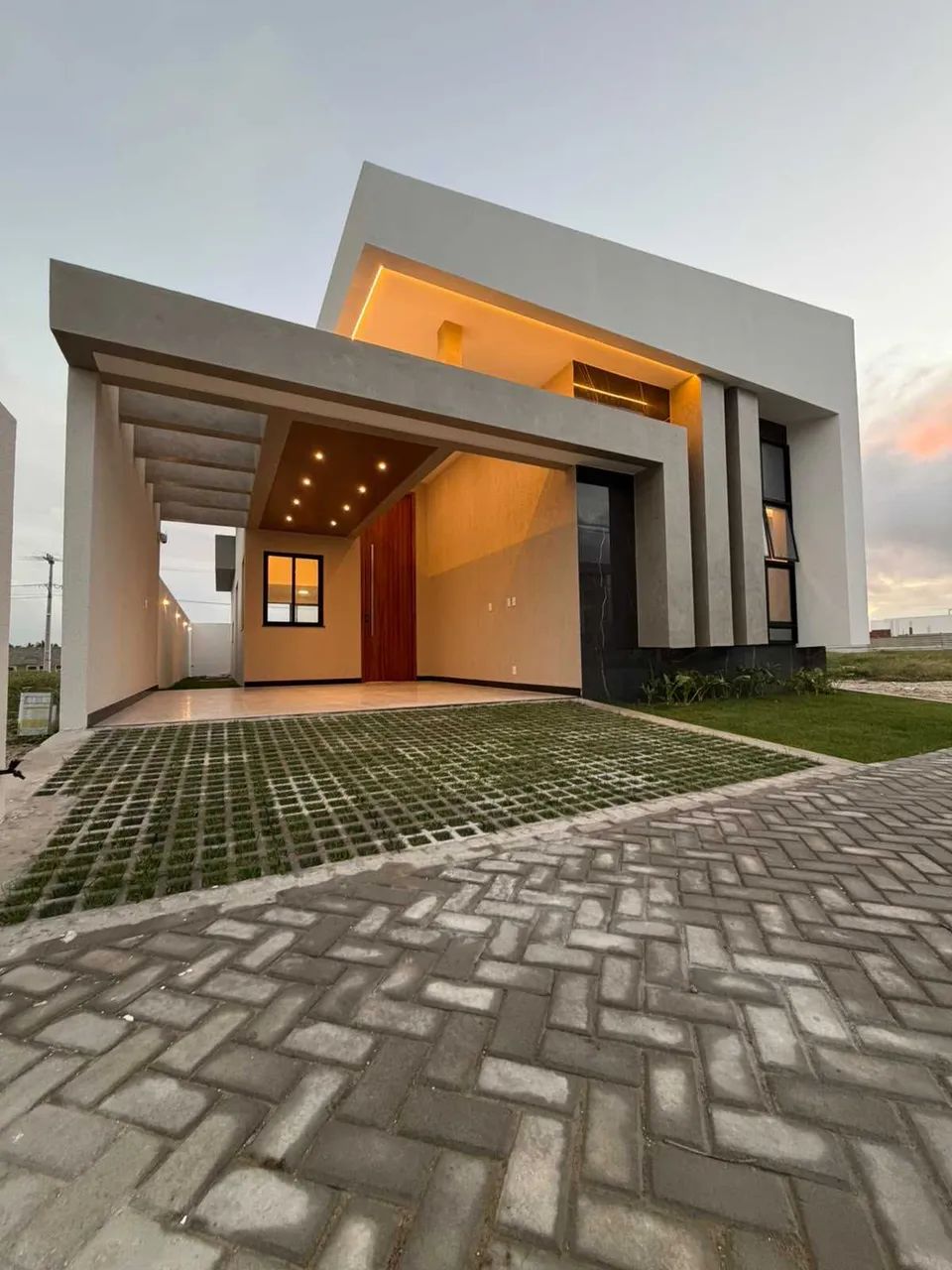 Sunset Beach Residence. [10876]