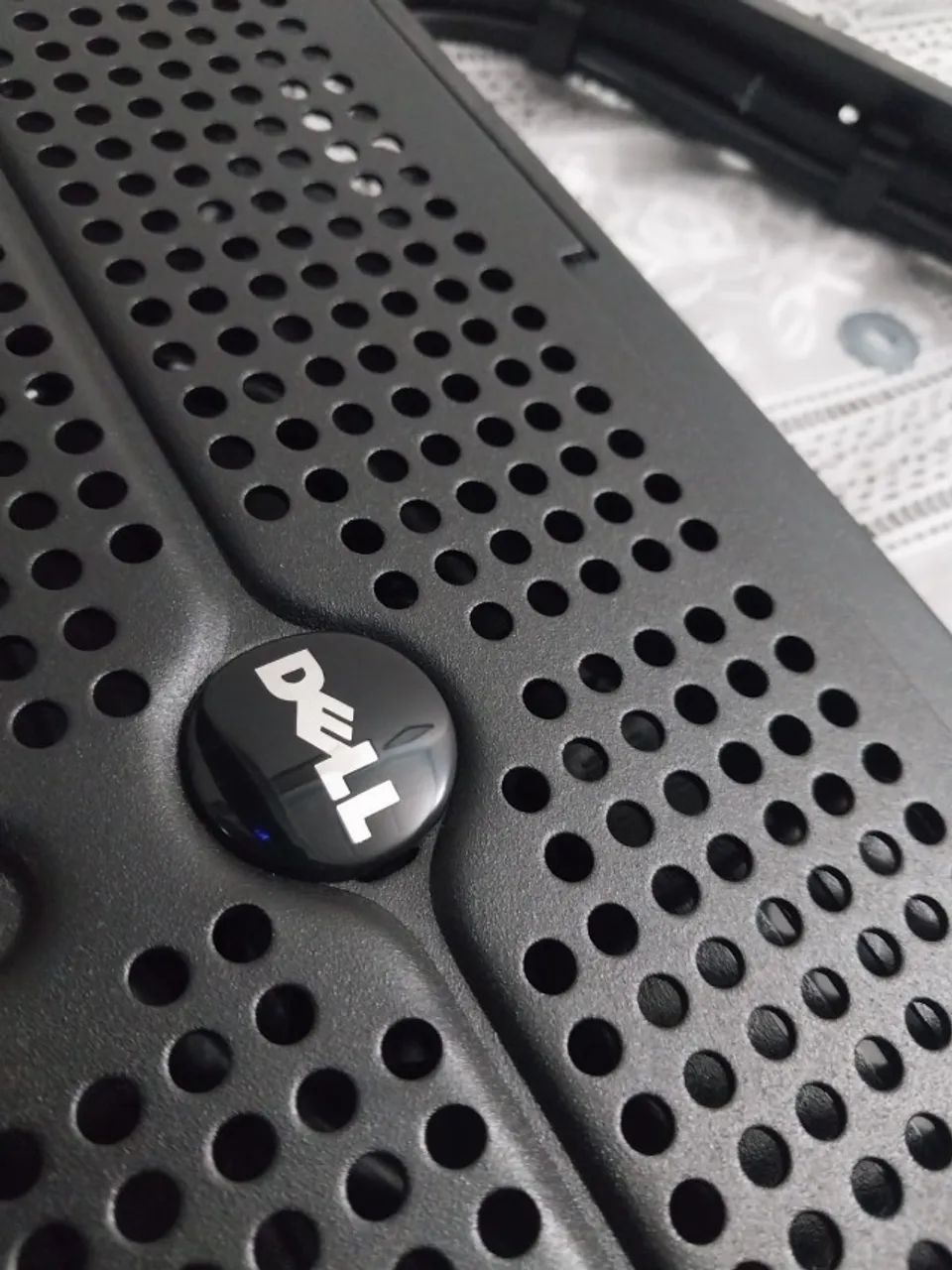 KVM Dell seminovo com Switch, cabos, braço retrátil e fonte - Foto 3