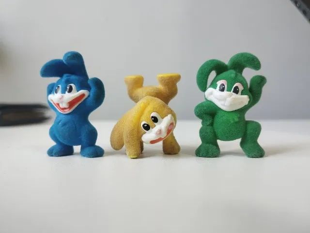 Kit 3 Coelhos de Camurça Kinder Ovo (2018)