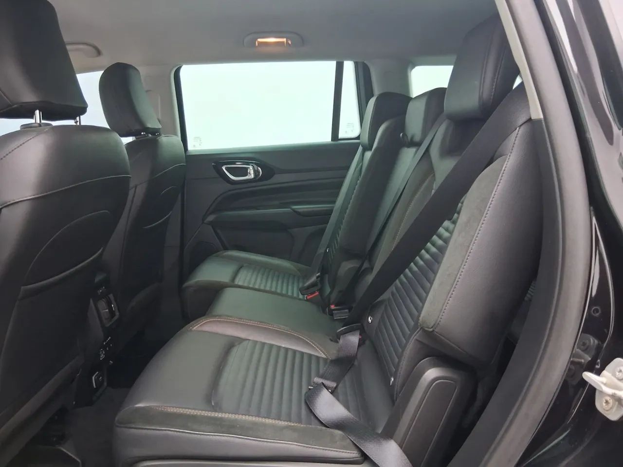 Jeep Commander Limited T270 1.3 TB Flex Aut., foto 17 de 18