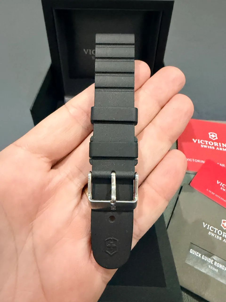 Relógio Victorinox FieldForce Sport GMT - Foto 4