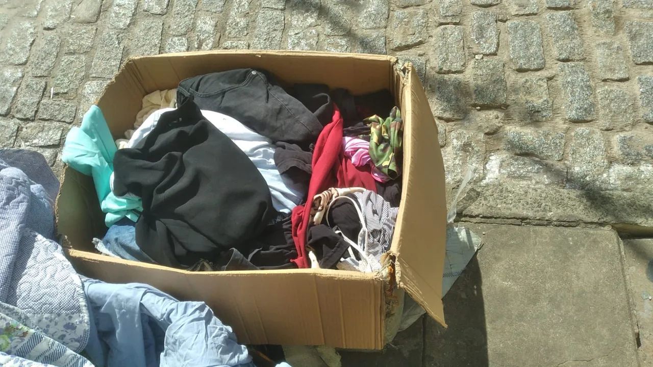 Roupas para bazar