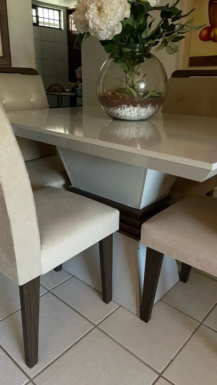 Mesa para 4 lugares com as cadeiras - Foto 4