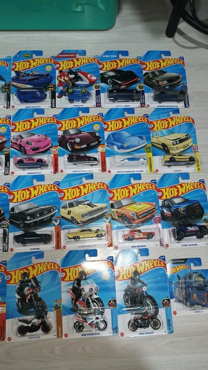 Lote com Hotwheels variados  - Foto 3