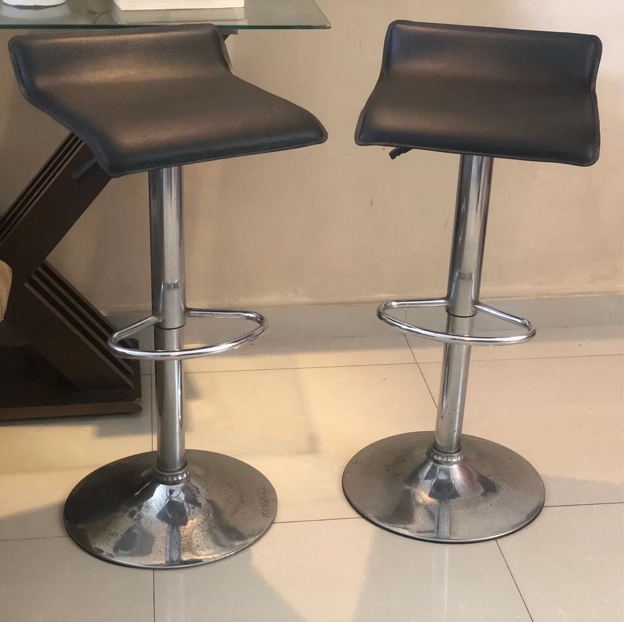 Par de Banquetas - Foto 2