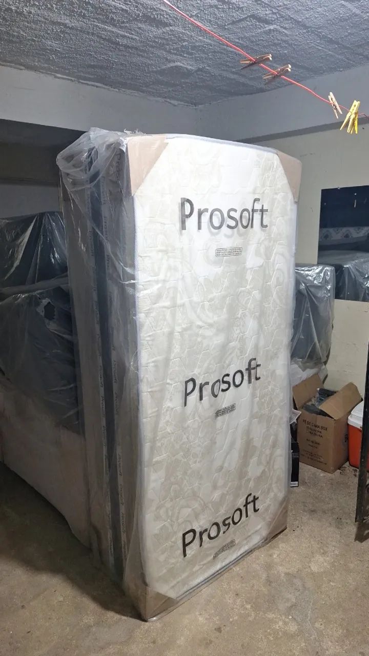 Cama box. Premium 12cm de espuma.  
