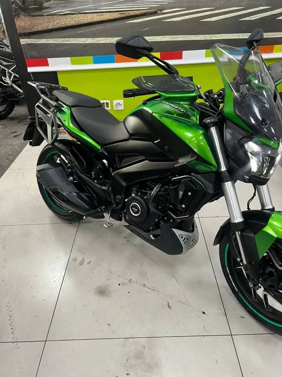 BAJAJ DOMINAR 400