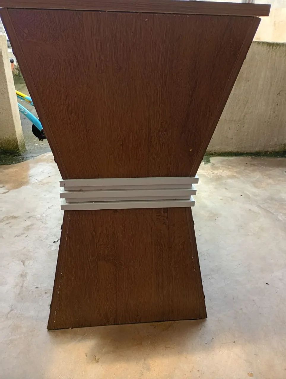 Mesa de vidro com base em madeira  - Foto 4