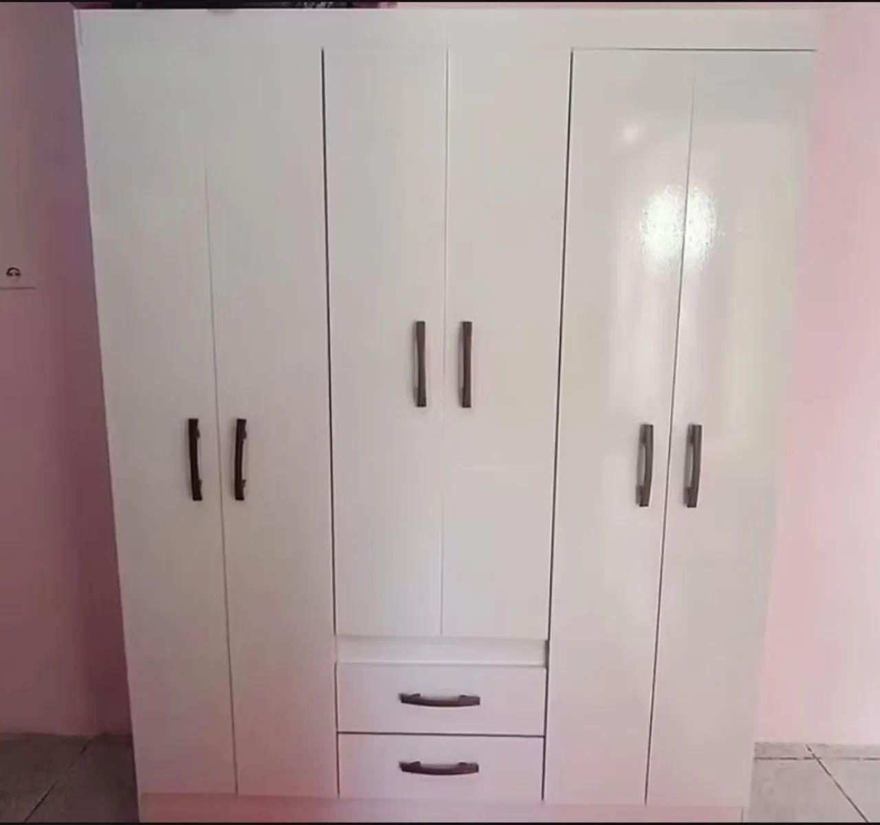 Vende-se guarda roupa seminovo 