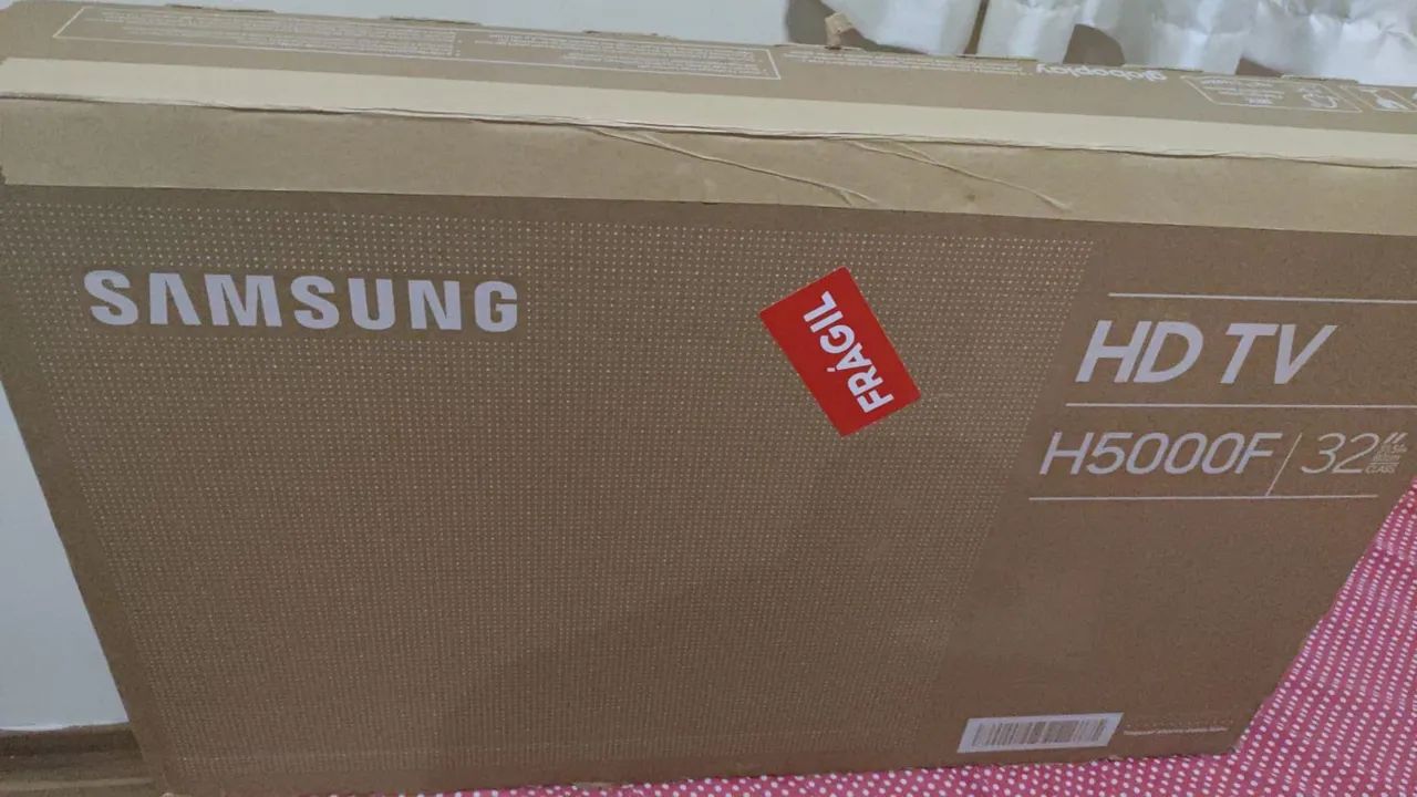 TV SAMSUNG 32 H5000F - NOVA E LACRADA 