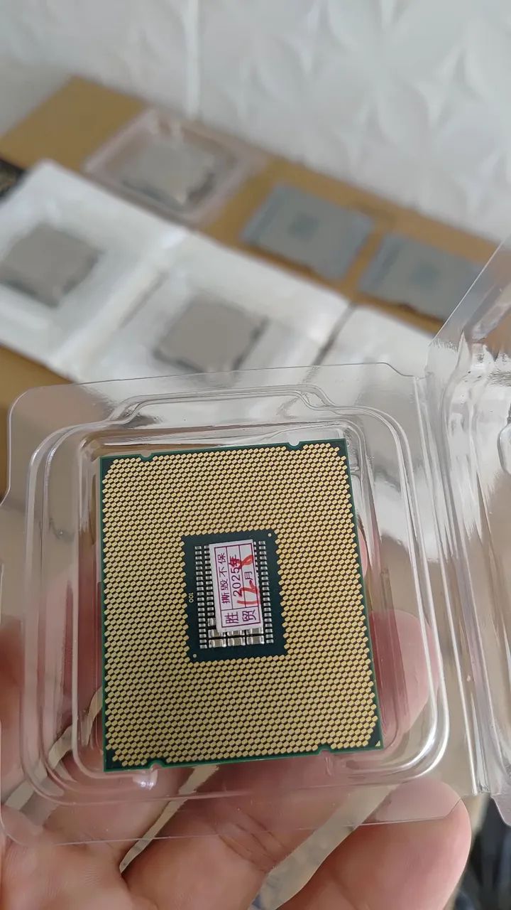 Intel® Xeon® E5-2630 v4 Cache de 25M, 3.1 GHz<br>Cache de 25M, 2,20 GHz - Foto 3